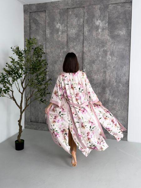 Жіночий халат кімоно довгий Morning Bloom рожеві квіти на молочному MB12XL/3XL фото