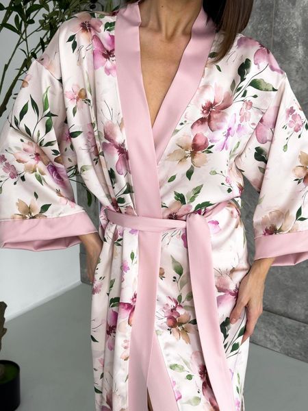 Жіночий халат кімоно довгий Morning Bloom рожеві квіти на молочному MB12XL/3XL фото