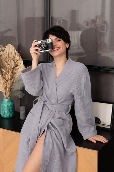 Жіночий халат COSY Duna із фактурного мусліну сірий M60WXL фото
